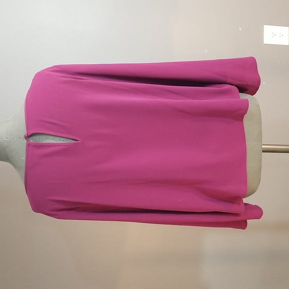 Vince Camuto mulberry blouse with fantastic sleeves in size medium - Picture 4 of 10